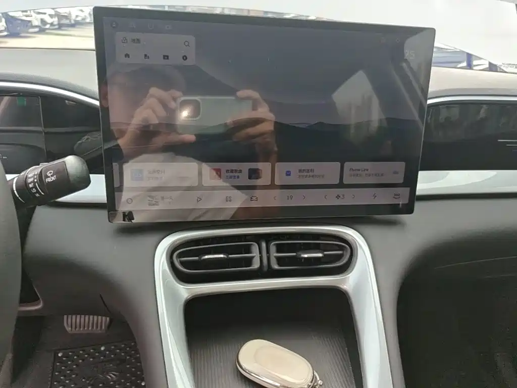 Geely Galaxy Starwish 2026 — фото 13