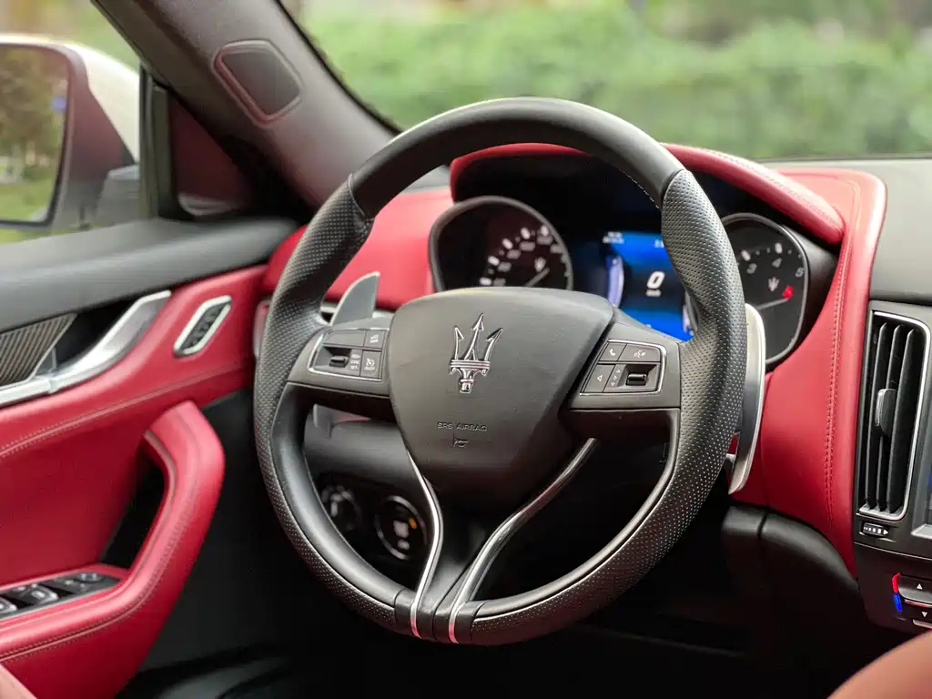 Maserati Levante 2018 — фото 10