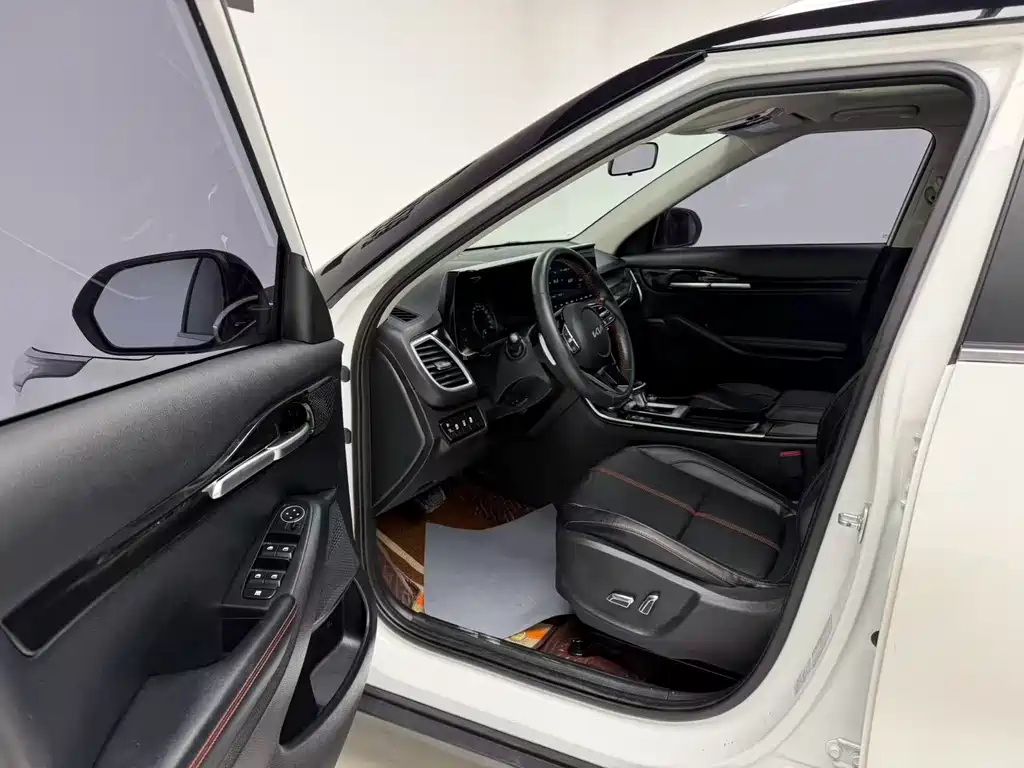 Kia KX3 2021 — фото 11