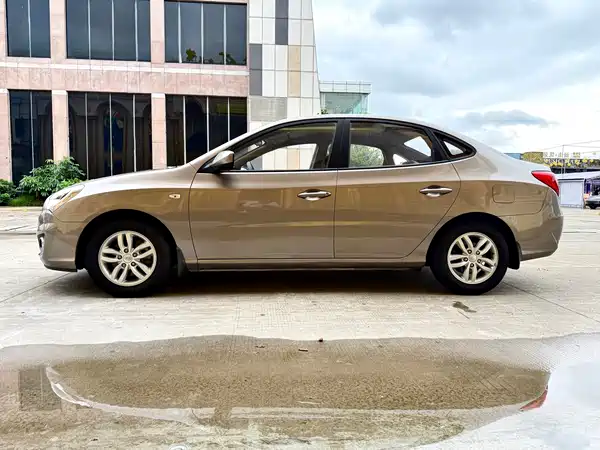 Hyundai Yuedong 2014