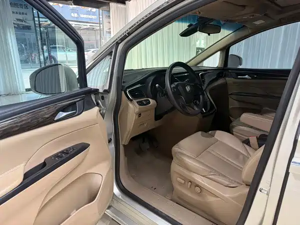 Buick GL8 2017