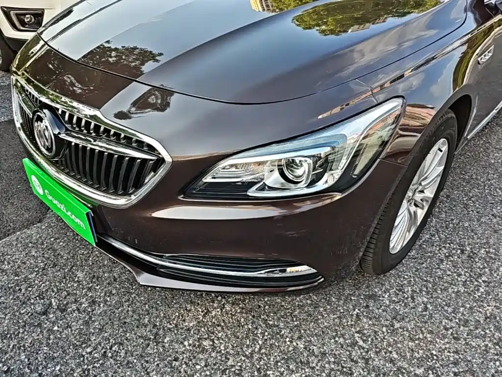 Buick LaCrosse 2017 — фото 24