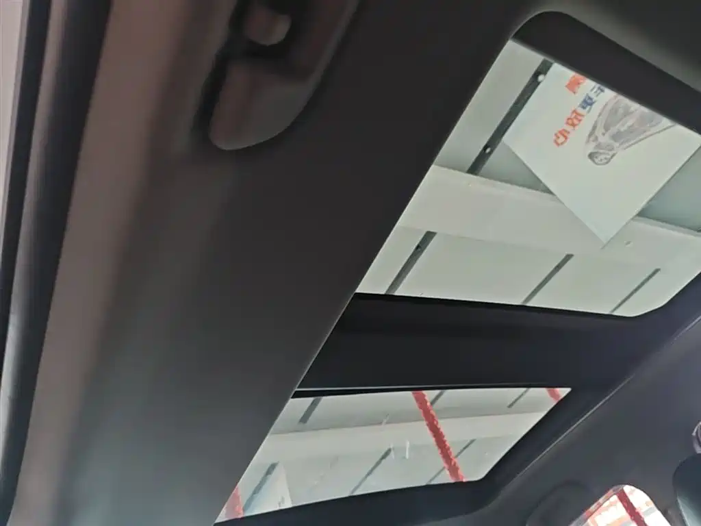 Toyota RAV4 2020 — фото 18