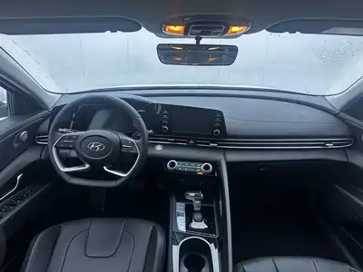 Hyundai Elantra 2023
