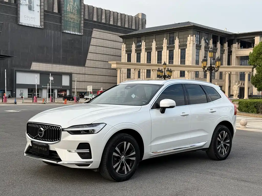 Volvo XC60 2022
