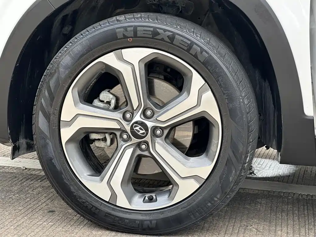 Hyundai Santa Fe 2020 — фото 17