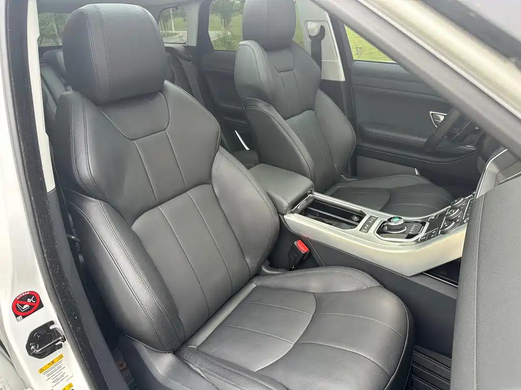 Land Rover Evoque 2018 — фото 18