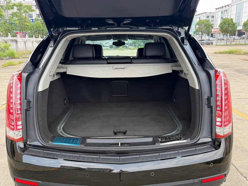 Cadillac SRX 2015 — фото 20