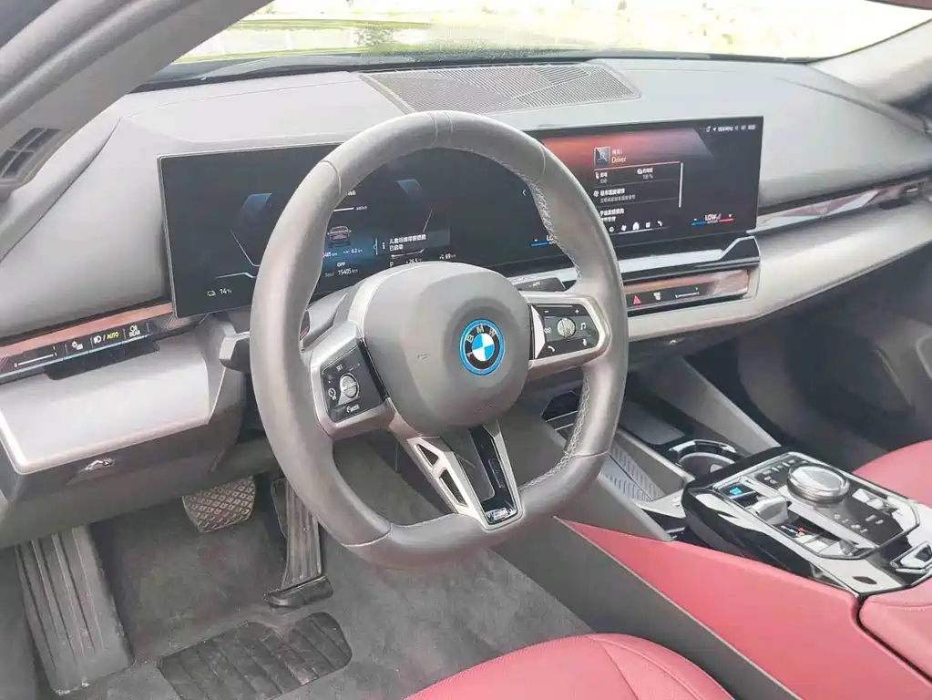BMW i5 2025 — фото 9