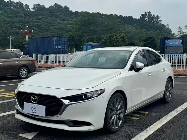 Mazda 3 Axela 2021
