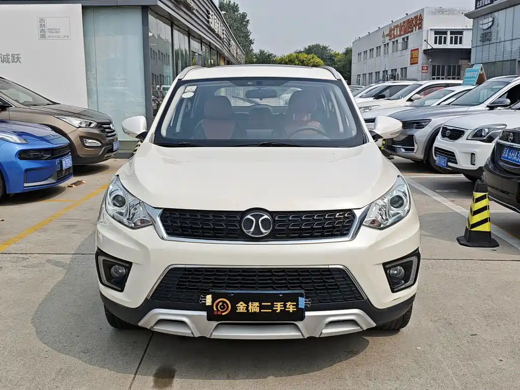 BAIC Shenbao X35 2018 — фото 6