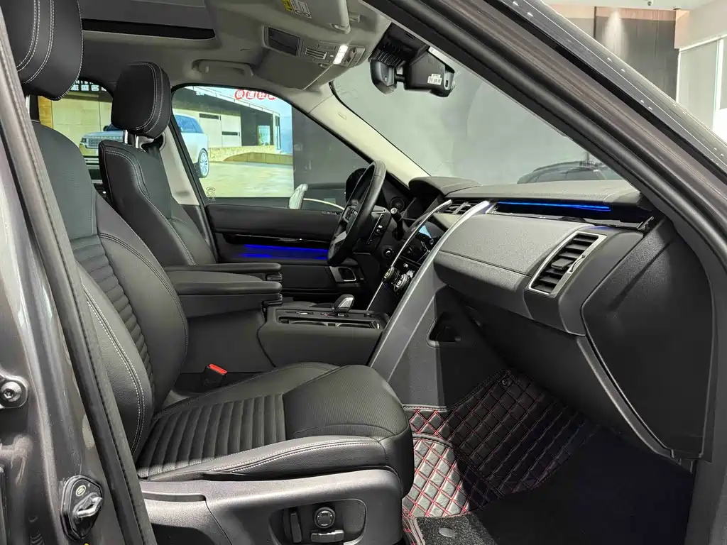 Land Rover Discovery 2025 — фото 12