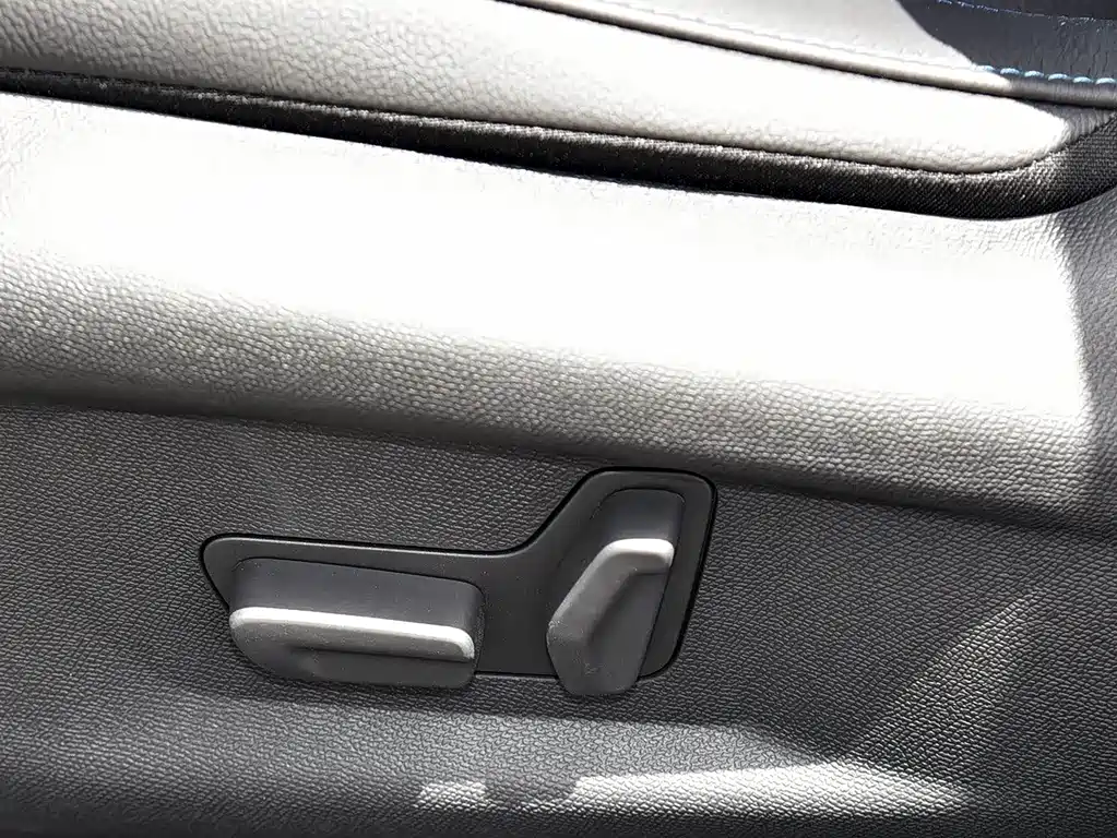 Peugeot 308 2018 — фото 12