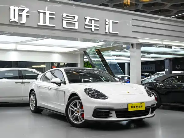 Porsche Panamera 2019
