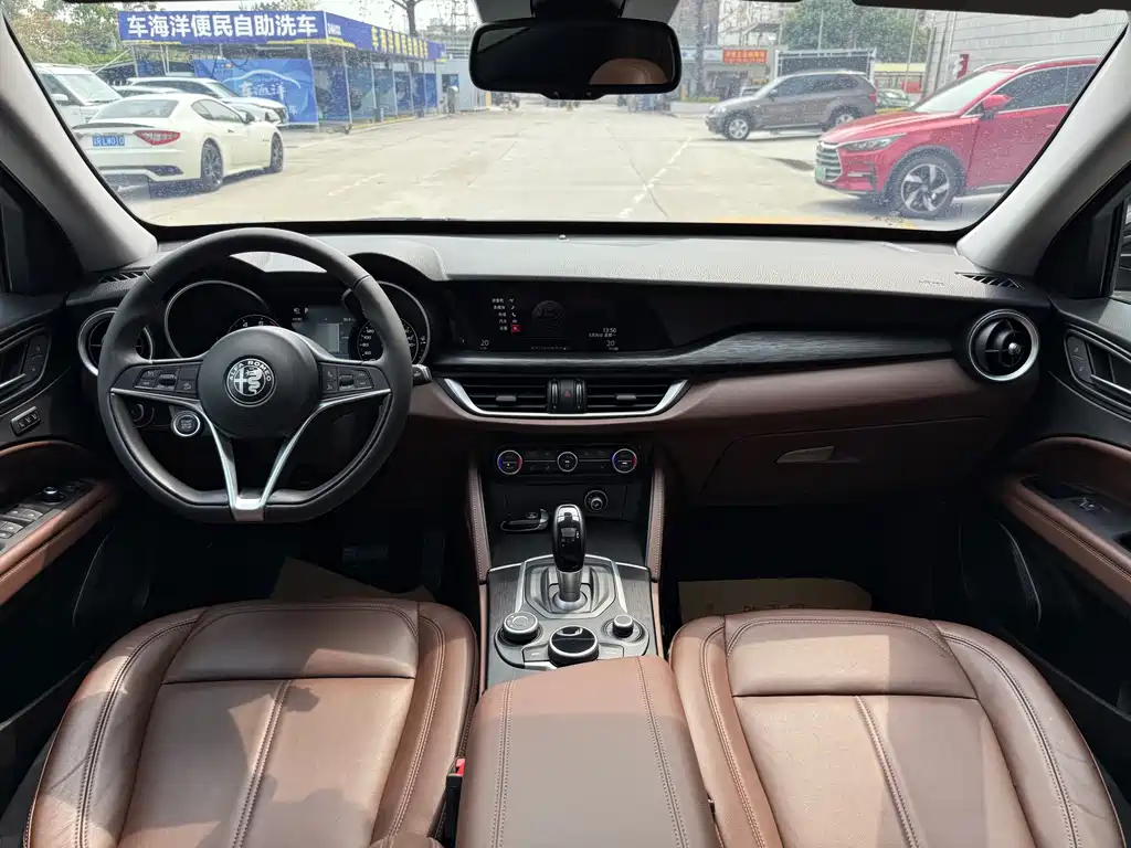 Alfa Romeo Stelvio 2019 — фото 18