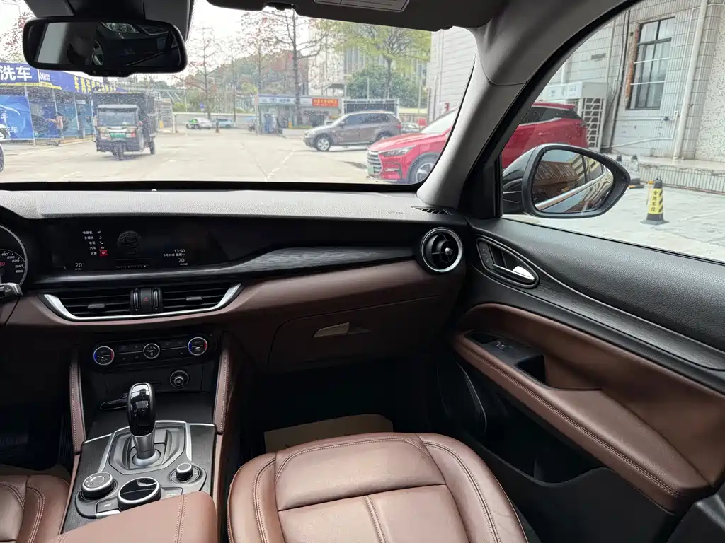 Alfa Romeo Stelvio 2019 — фото 19