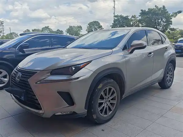 Lexus NX 2021