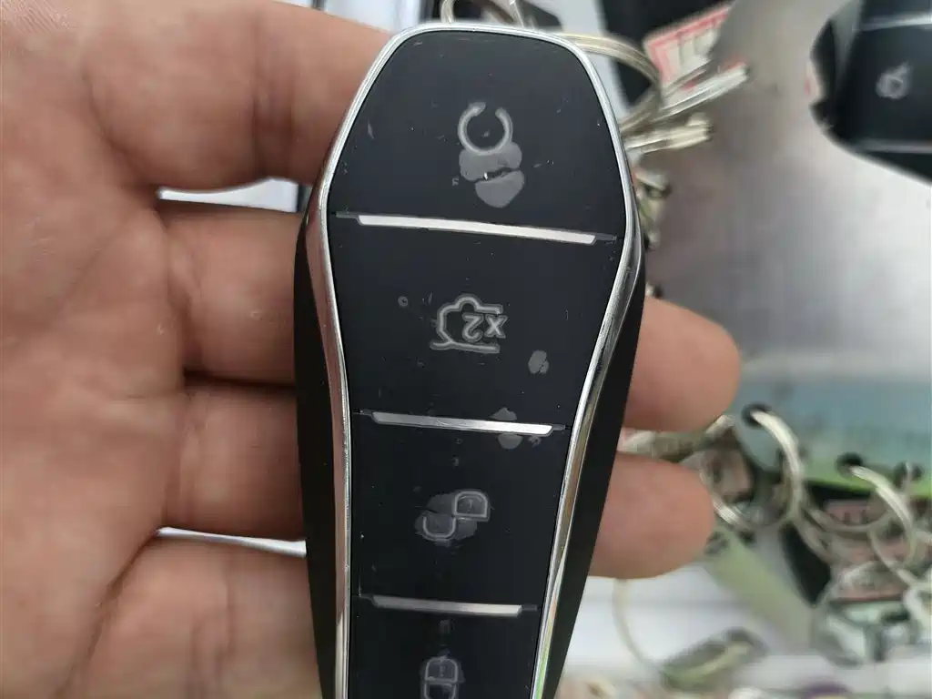BYD Seal 05 DM-i 2025 — фото 9