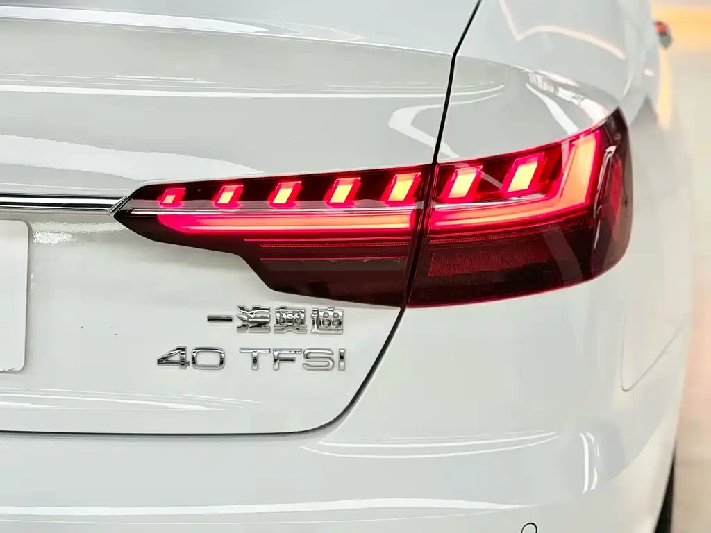 Audi A4L 2020 — фото 18