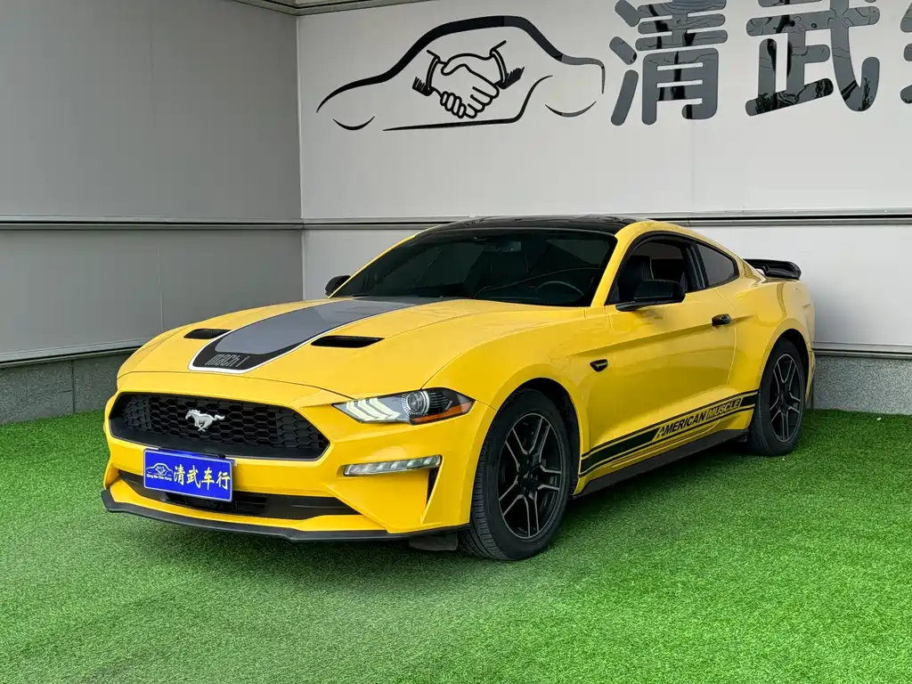 Ford Mustang 2023 — фото 1