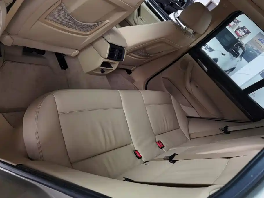 BMW X3 2014 — фото 11