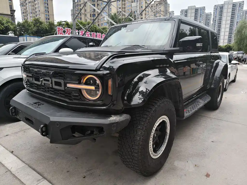 Ford Bronco 2024 — фото 1