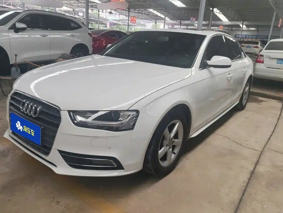 Audi A4L 2015