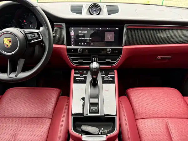 Porsche Macan 2023