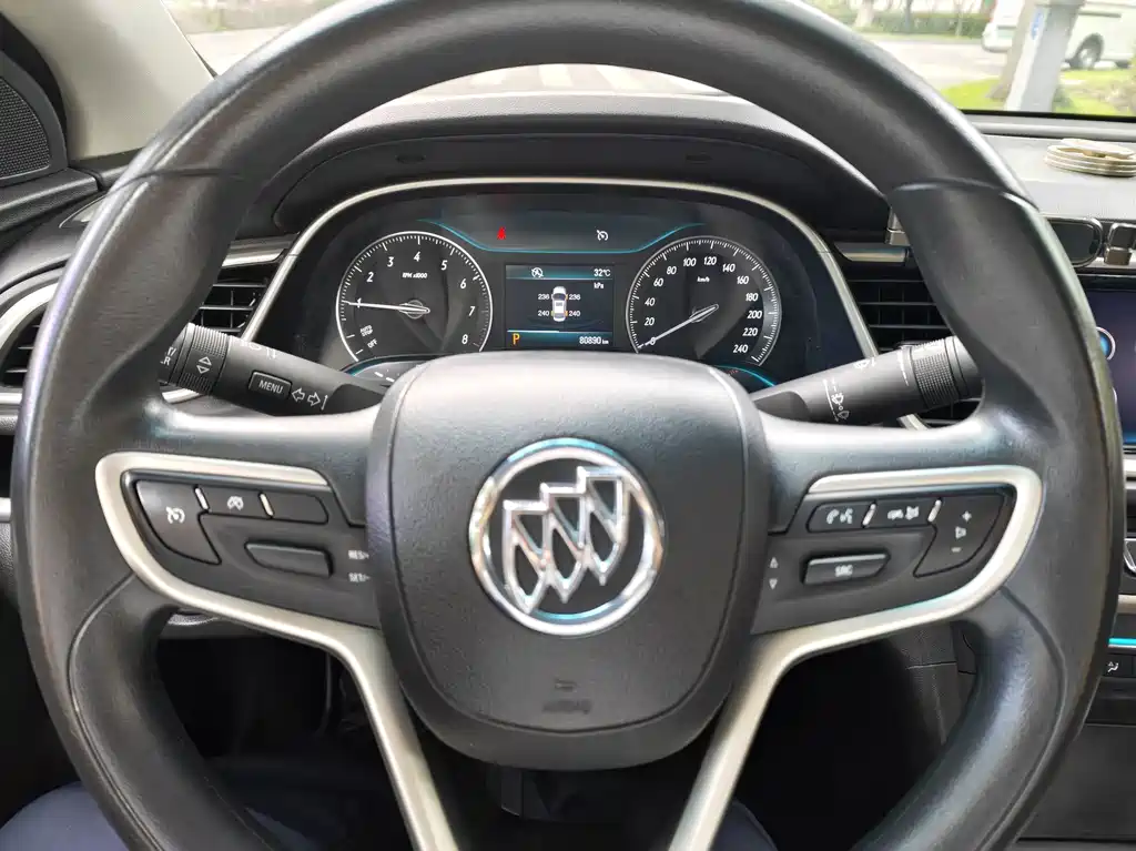 Buick Excelle GT 2015 — фото 9