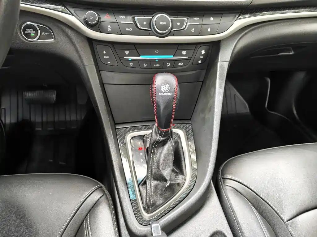 Buick Excelle GT 2015 — фото 14