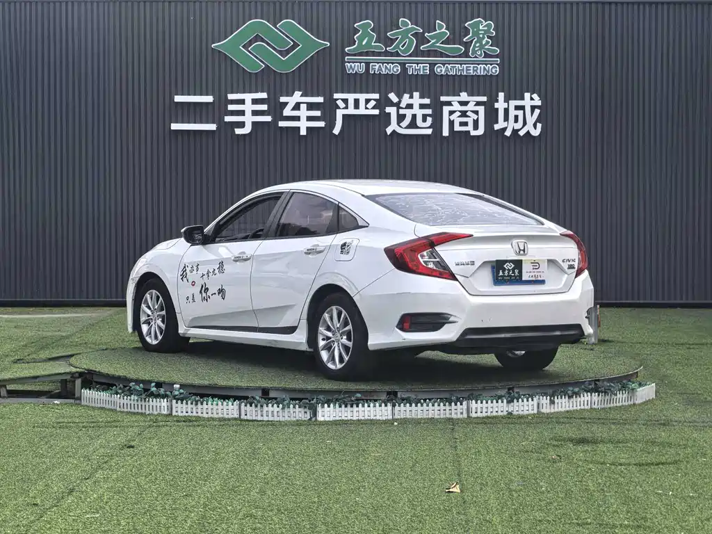Honda Civic 2018 — фото 19