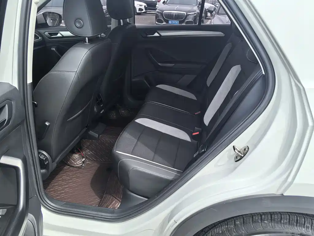 Volkswagen T-Roc 2021
