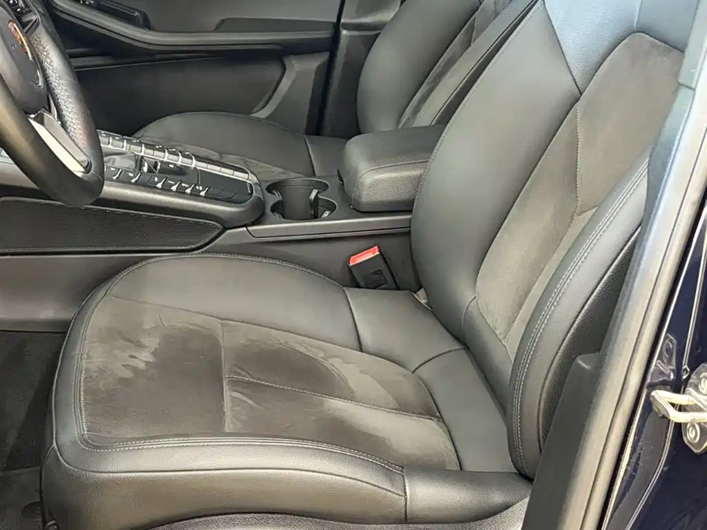 Porsche Macan 2020 — фото 11