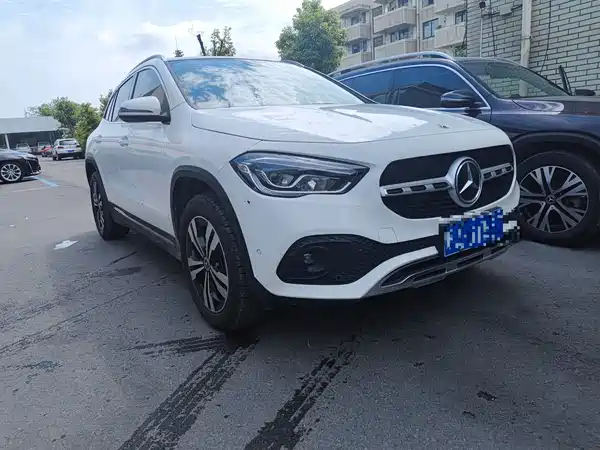 Mercedes-Benz GLA 2021