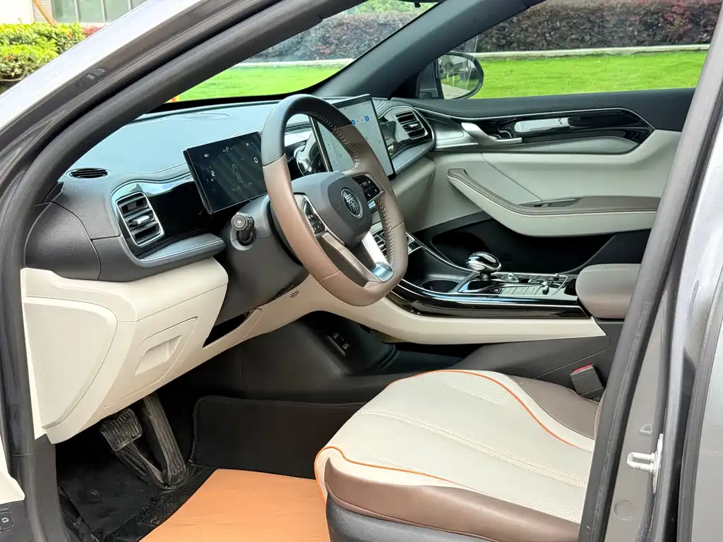BYD Qin PLUS 2023 — фото 16