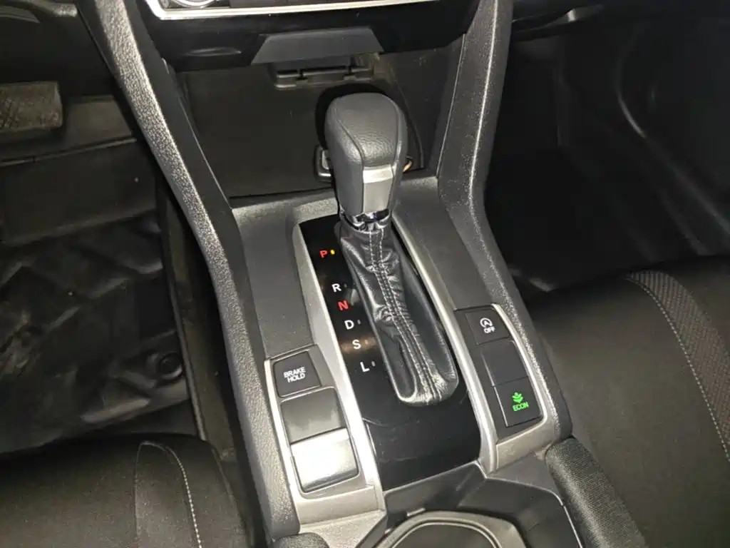 Honda Civic 2020 — фото 14