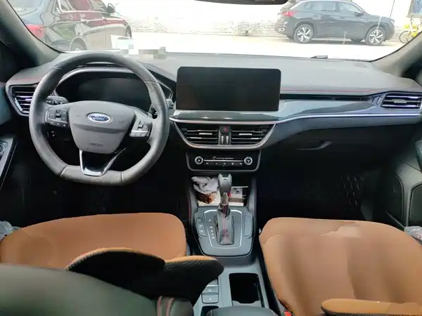 Ford Focus 2022