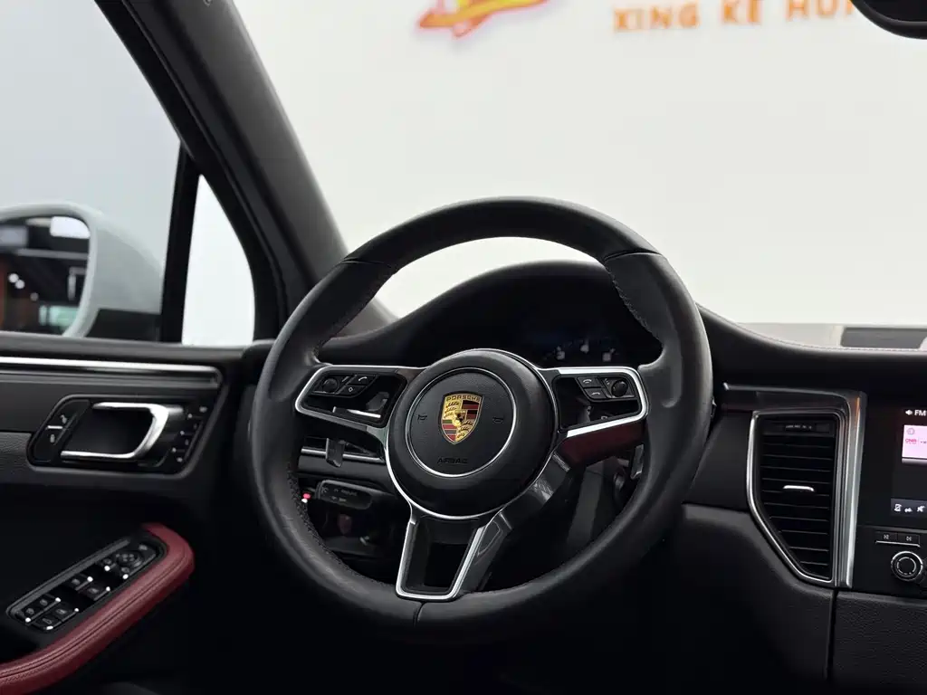 Porsche Macan 2016 — фото 10