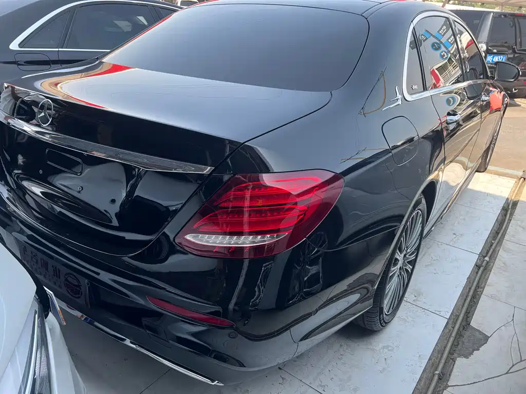 Mercedes-Benz E-Class 2020 — фото 11