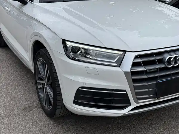 Audi Q5L 2021
