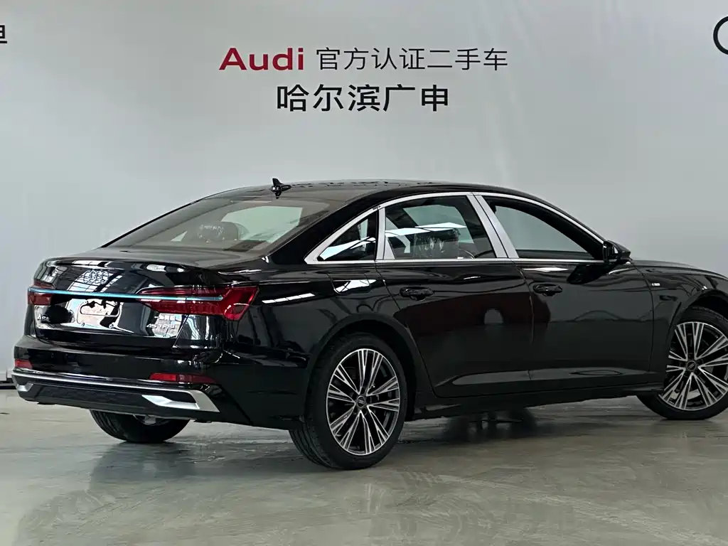 Audi A6L — фото 2