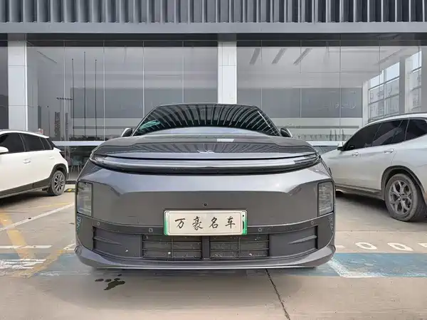 Li Auto L6 2024