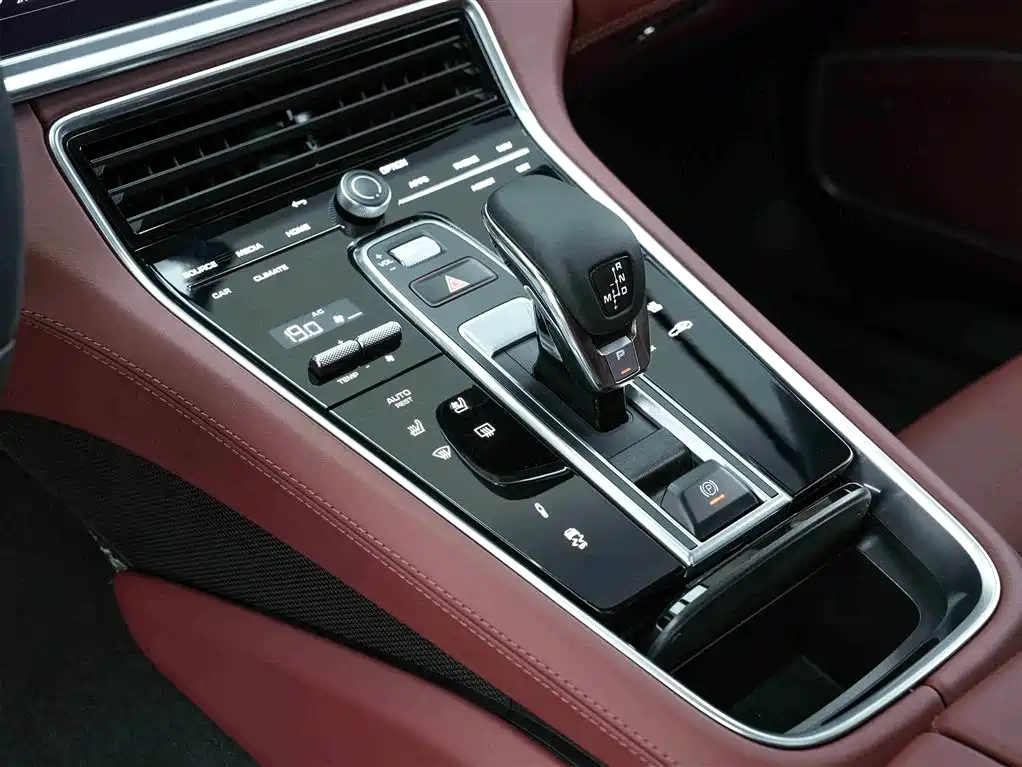 Porsche Panamera 2024 — фото 11