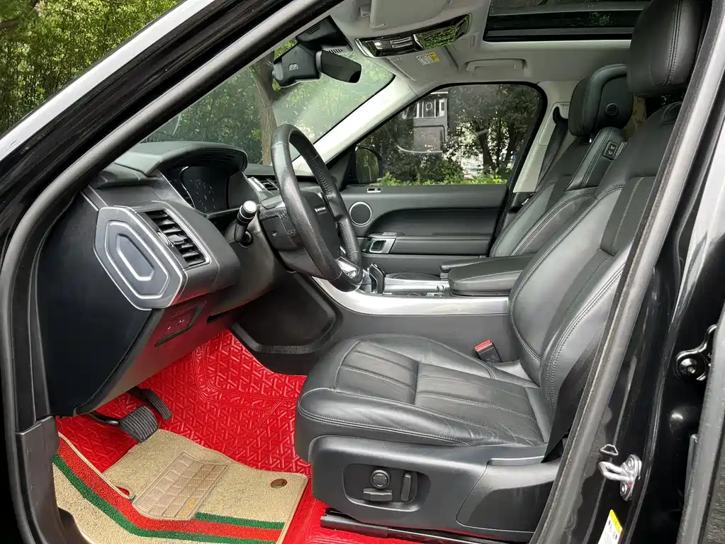 Land Rover Sport 2020