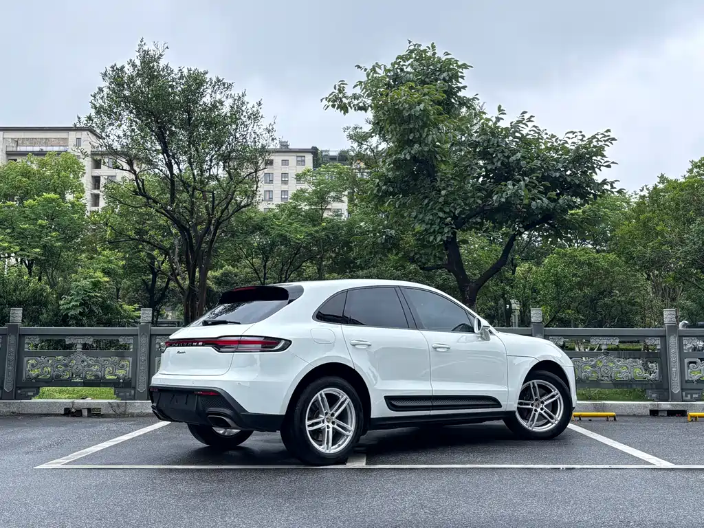 Porsche Macan 2023