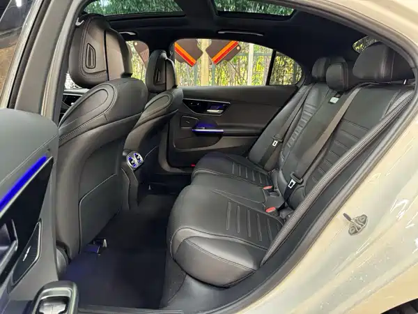 Mercedes-Benz C-Class 2025