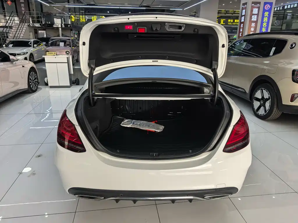 Mercedes-Benz C-Class 2020 — фото 16