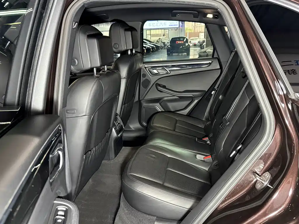 Porsche Macan 2015 — фото 11
