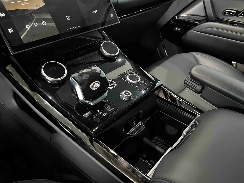 Land Rover Sport 2024 — фото 23