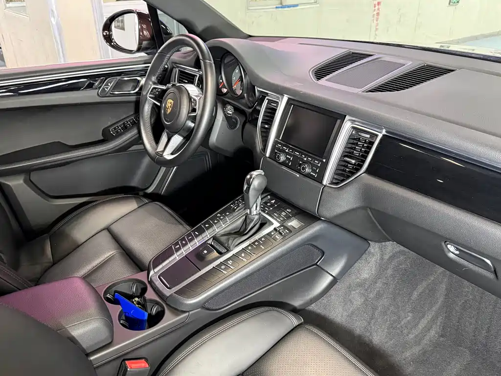 Porsche Macan 2015 — фото 15